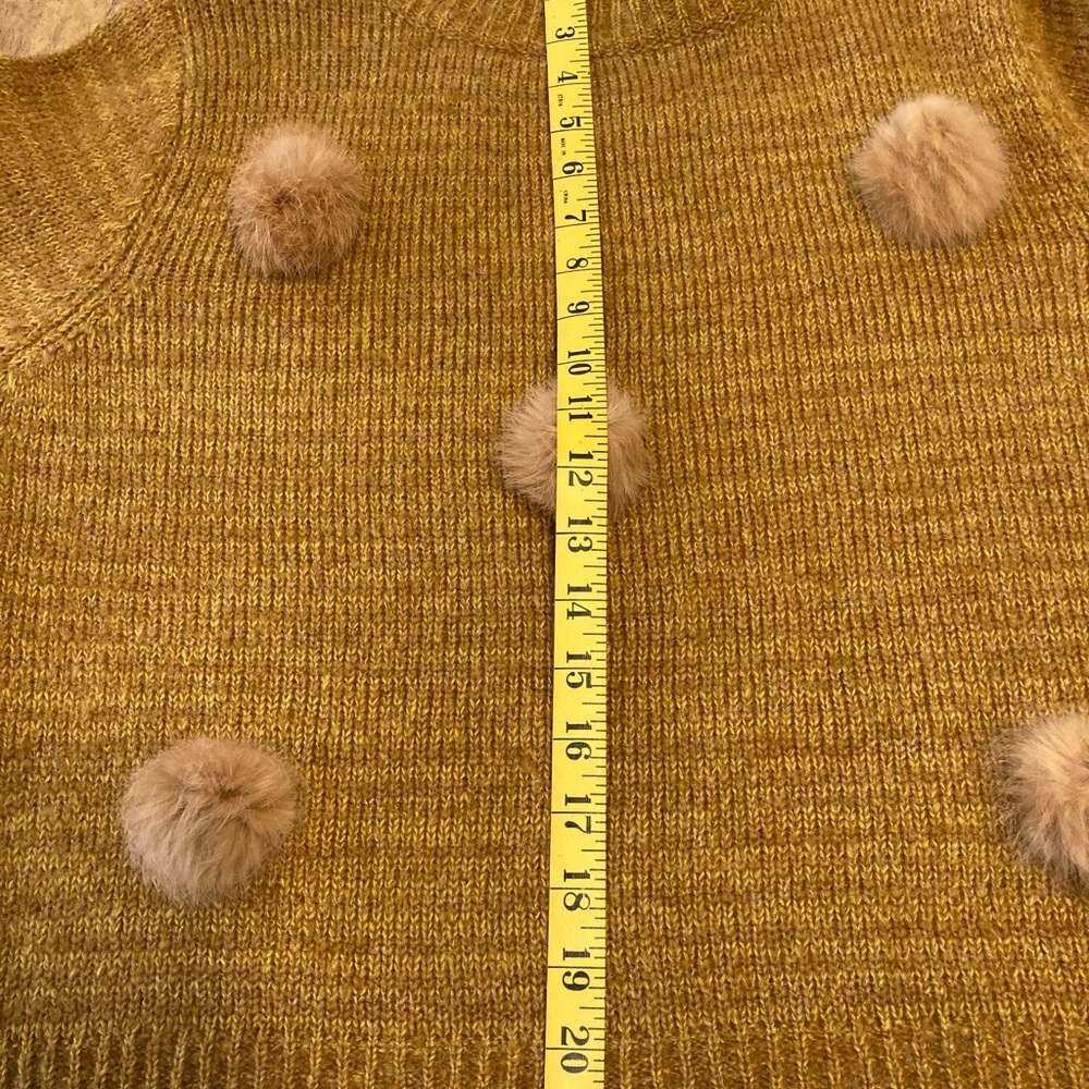New With Tags Michelle Nicole Sweater. Size M - Picture 4 of 13